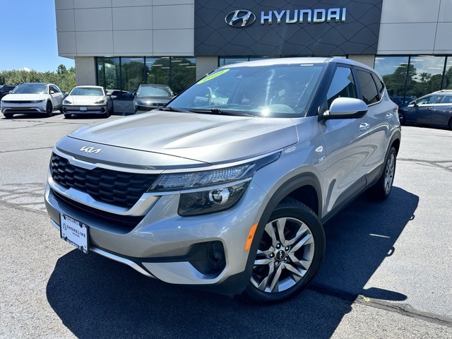 2022 Steel Gray Kia Seltos LX SUV