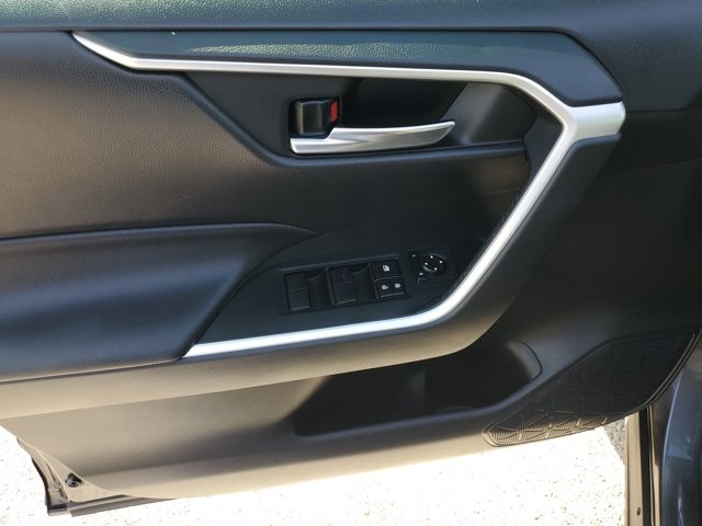 2020 Magnetic Gray Toyota RAV4 XLE FWD SUV