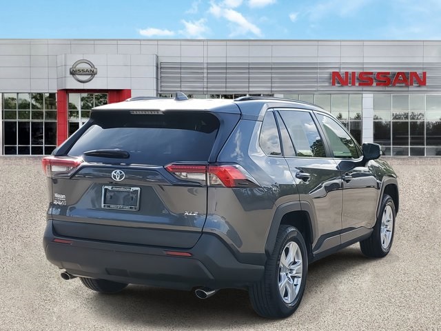 2020 Magnetic Gray Toyota RAV4 XLE FWD SUV