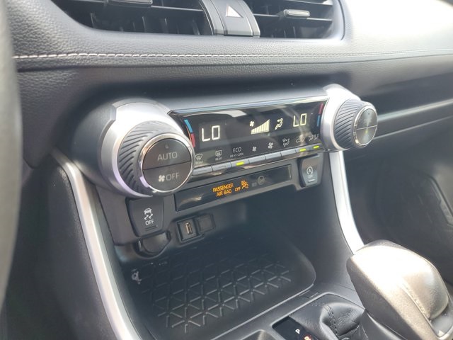 2020 Magnetic Gray Toyota RAV4 XLE FWD SUV