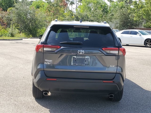 2020 Magnetic Gray Toyota RAV4 XLE FWD SUV