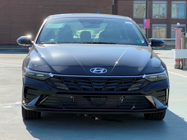 Elantra Hybrid Limited