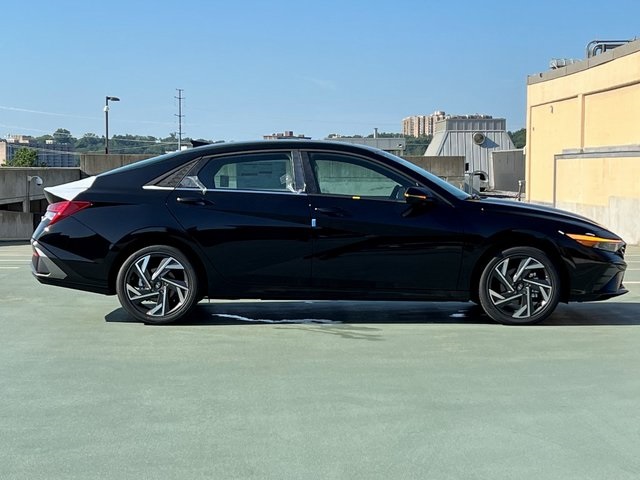 Elantra Hybrid Limited