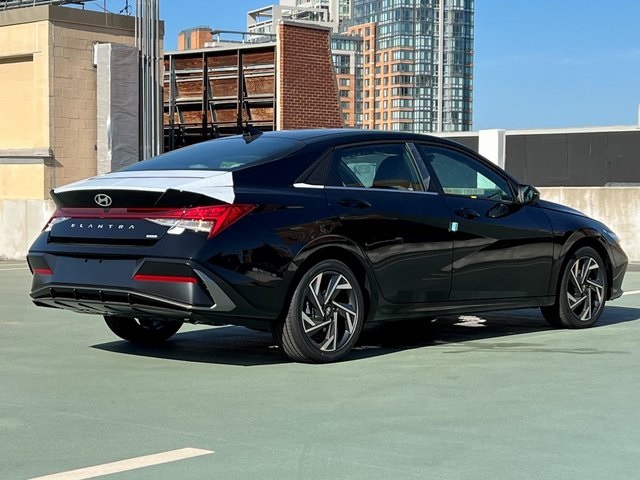 Elantra Hybrid Limited