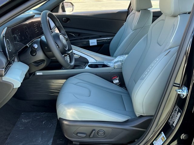 Elantra Hybrid Limited