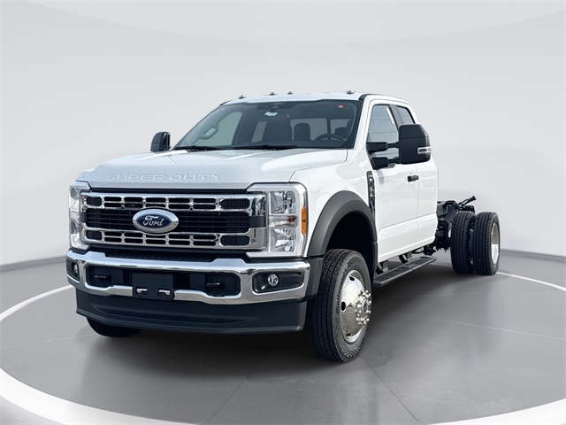 2026 Ford F-450 Super Duty Chassis Cab XL's photo