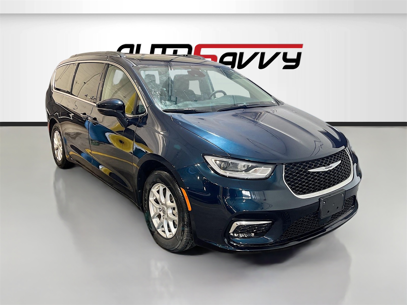 2022 Chrysler Pacifica Touring L's photo