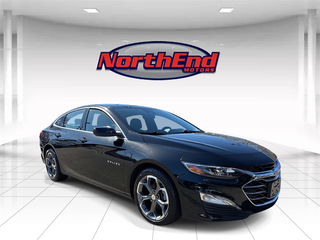 2023 Mosaic Black Metallic Chevrolet Malibu LT Sedan