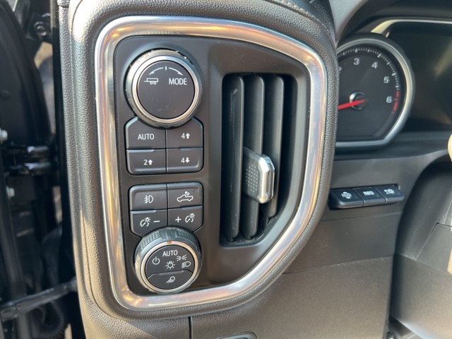 2021 Chevrolet Silverado 2500HD LTZ photo 16