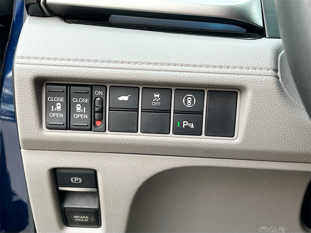 2024 Honda Odyssey Touring photo 10