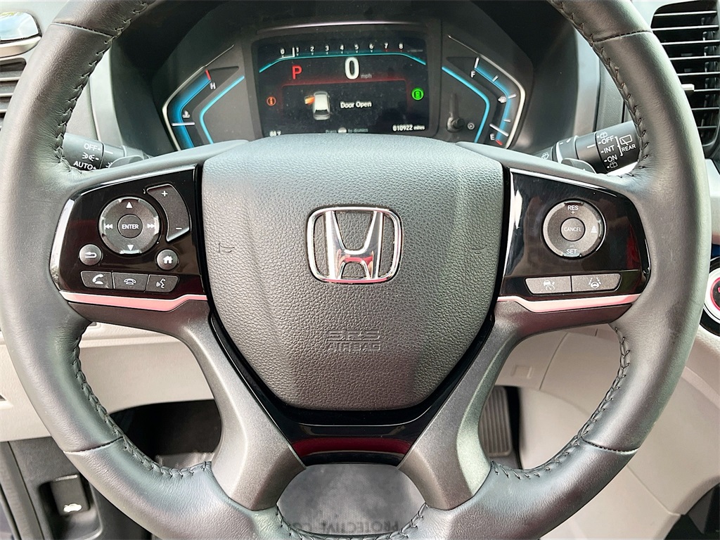 2024 Honda Odyssey Touring photo 11