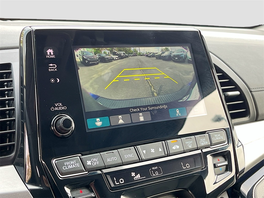 2024 Honda Odyssey Touring photo 14