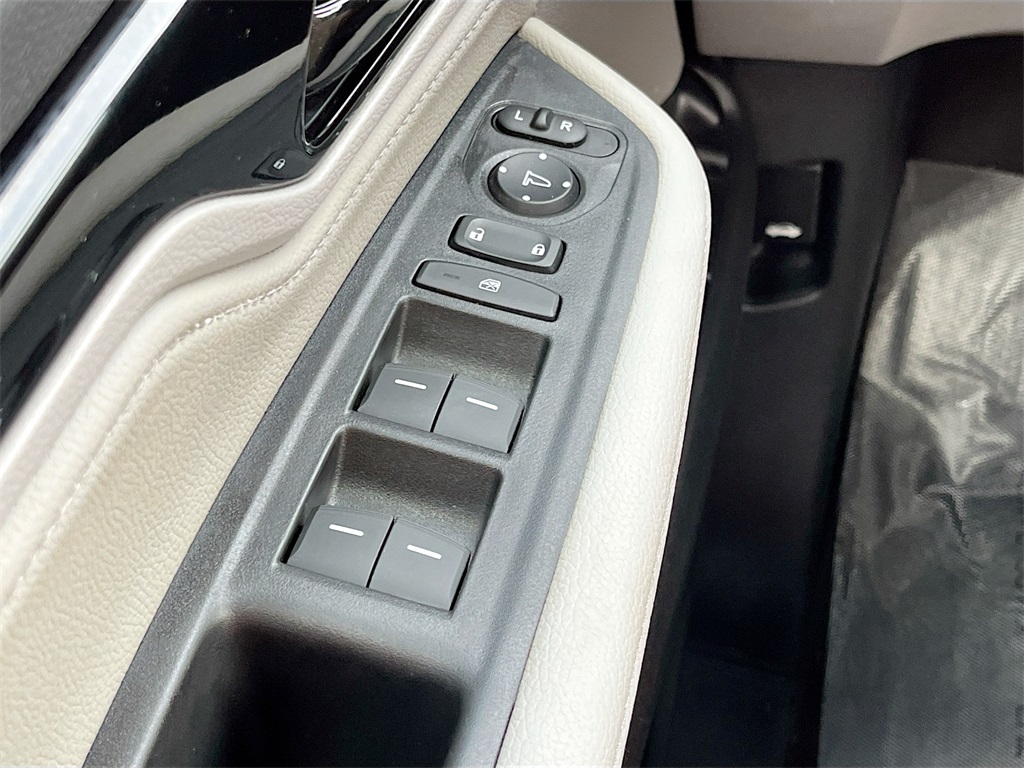 2024 Honda Odyssey Touring photo 18