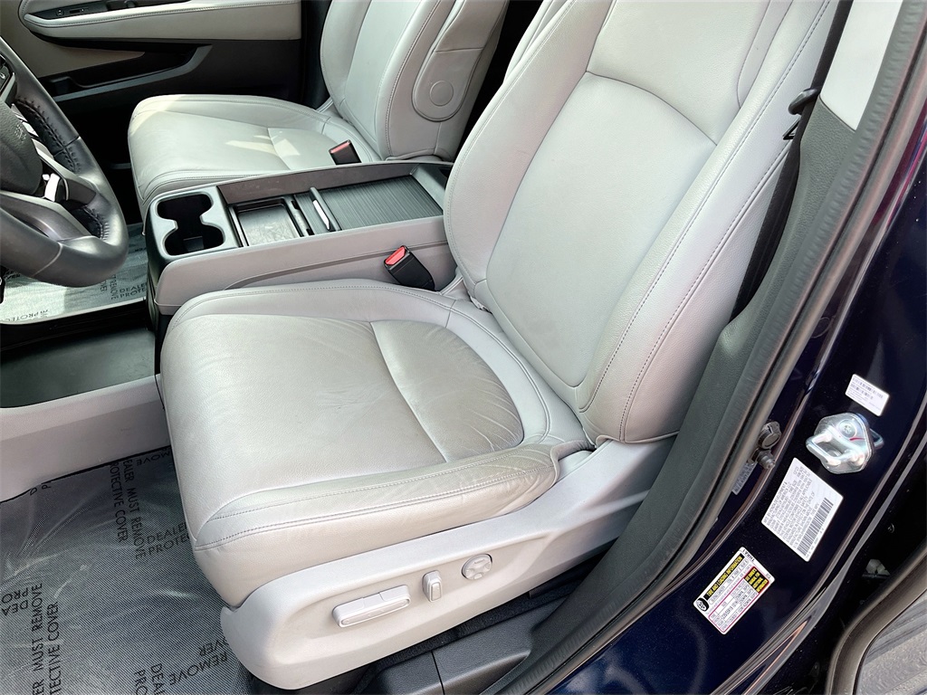 2024 Honda Odyssey Touring photo 19