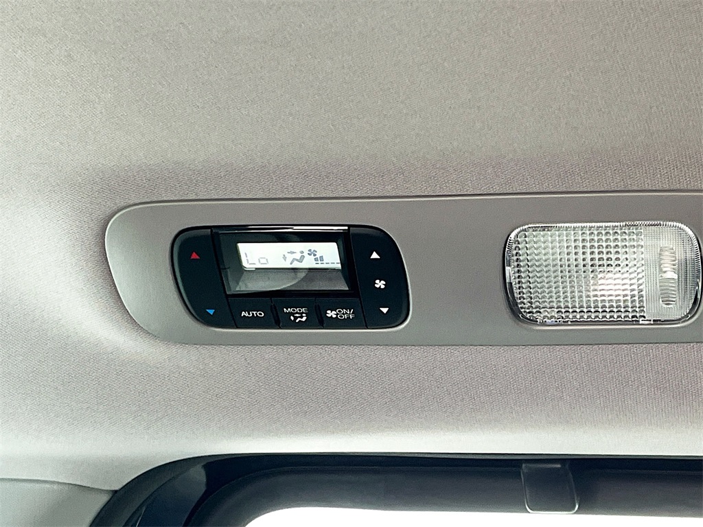 2024 Honda Odyssey Touring photo 26