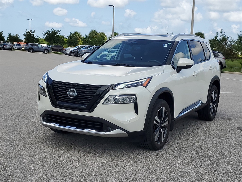 2022 Pearl White Tricoat Nissan Rogue Platinum FWD SUV