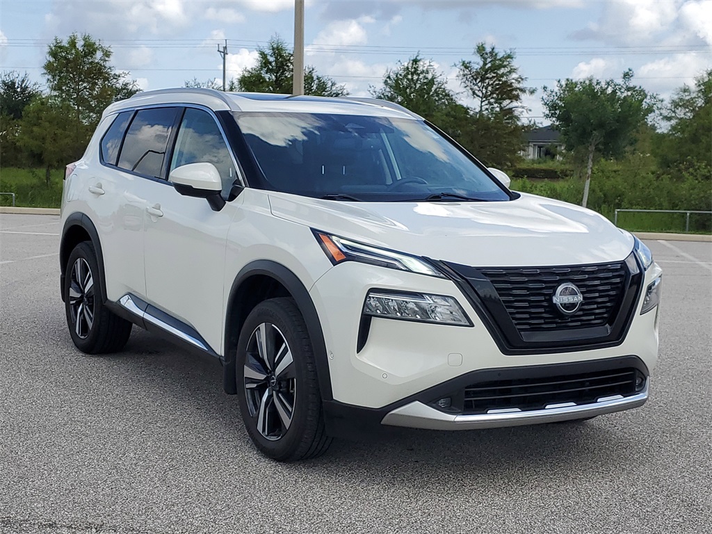 2022 Pearl White Tricoat Nissan Rogue Platinum FWD SUV
