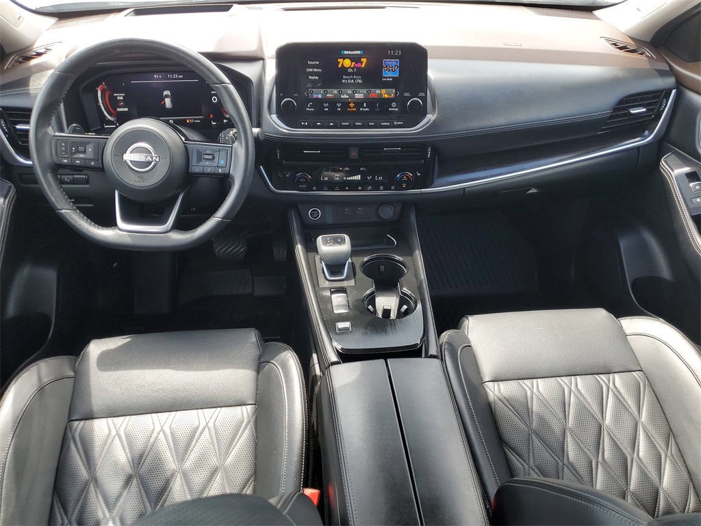 2022 Pearl White Tricoat Nissan Rogue Platinum FWD SUV