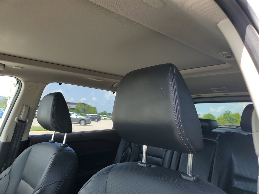 2022 Pearl White Tricoat Nissan Rogue Platinum FWD SUV
