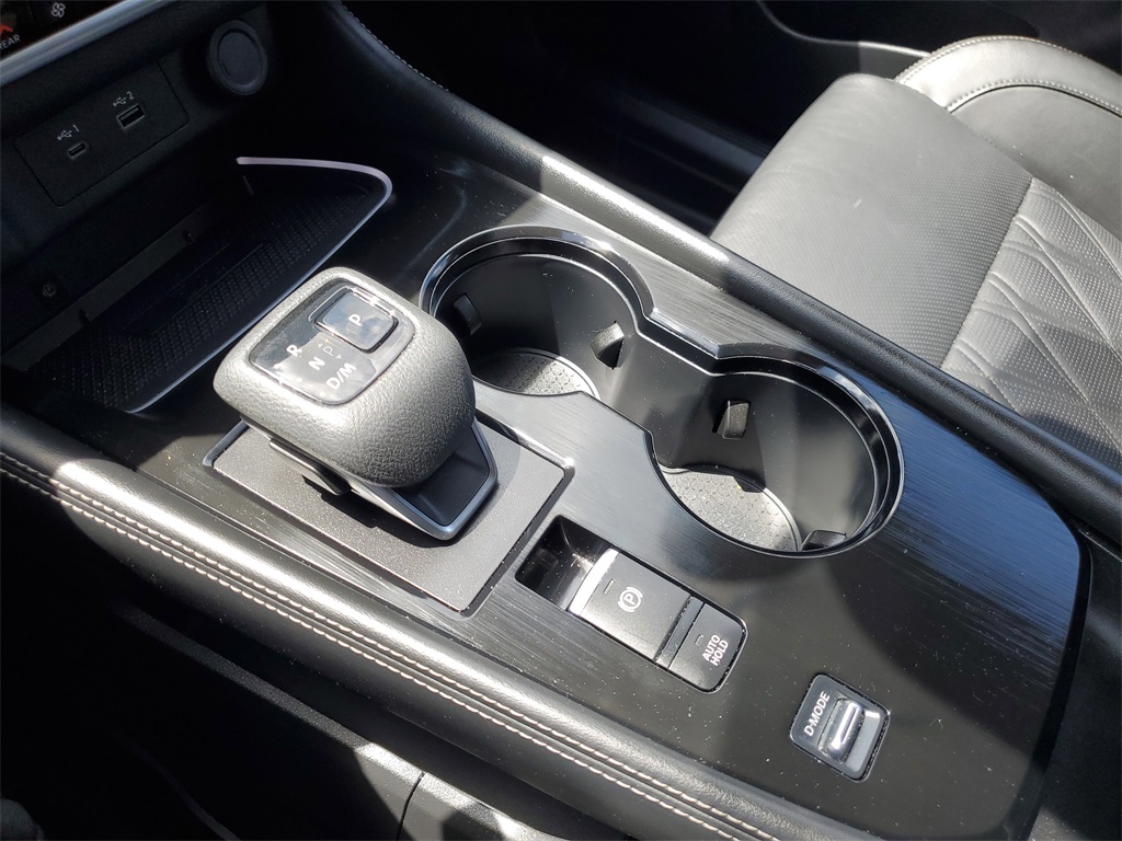 2022 Pearl White Tricoat Nissan Rogue Platinum FWD SUV