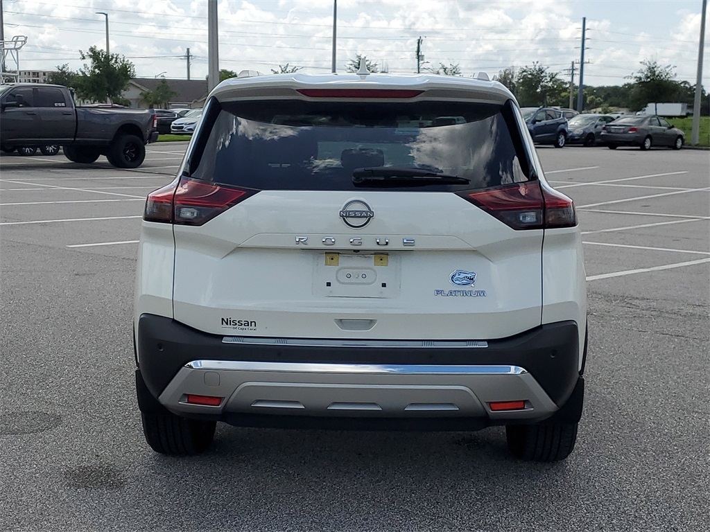 2022 Pearl White Tricoat Nissan Rogue Platinum FWD SUV