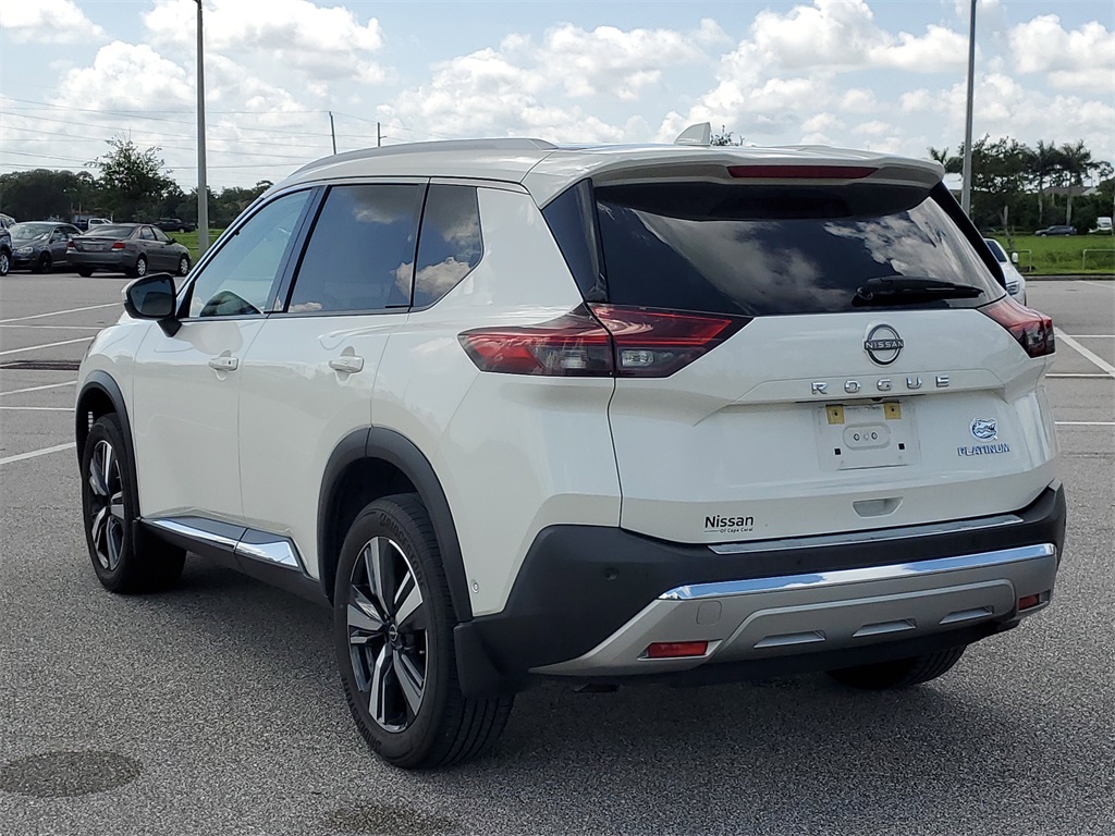 2022 Pearl White Tricoat Nissan Rogue Platinum FWD SUV