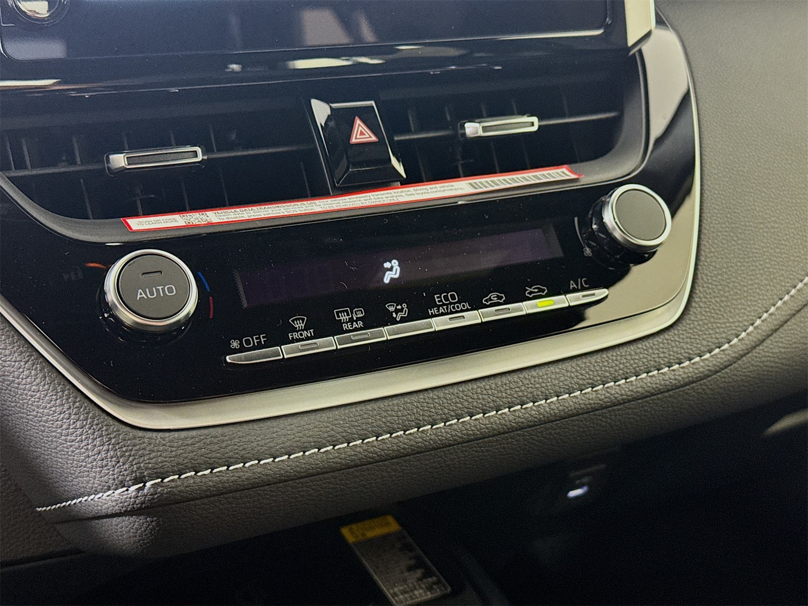 2025 Toyota Corolla SE photo 10