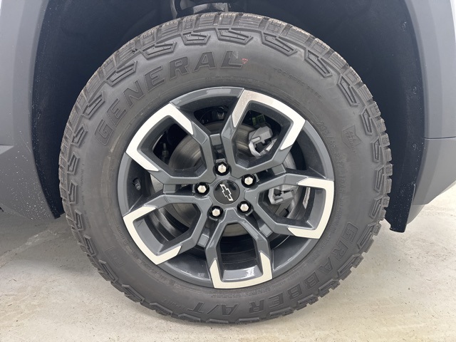 new 2026 Chevrolet Equinox car, priced at $37,970