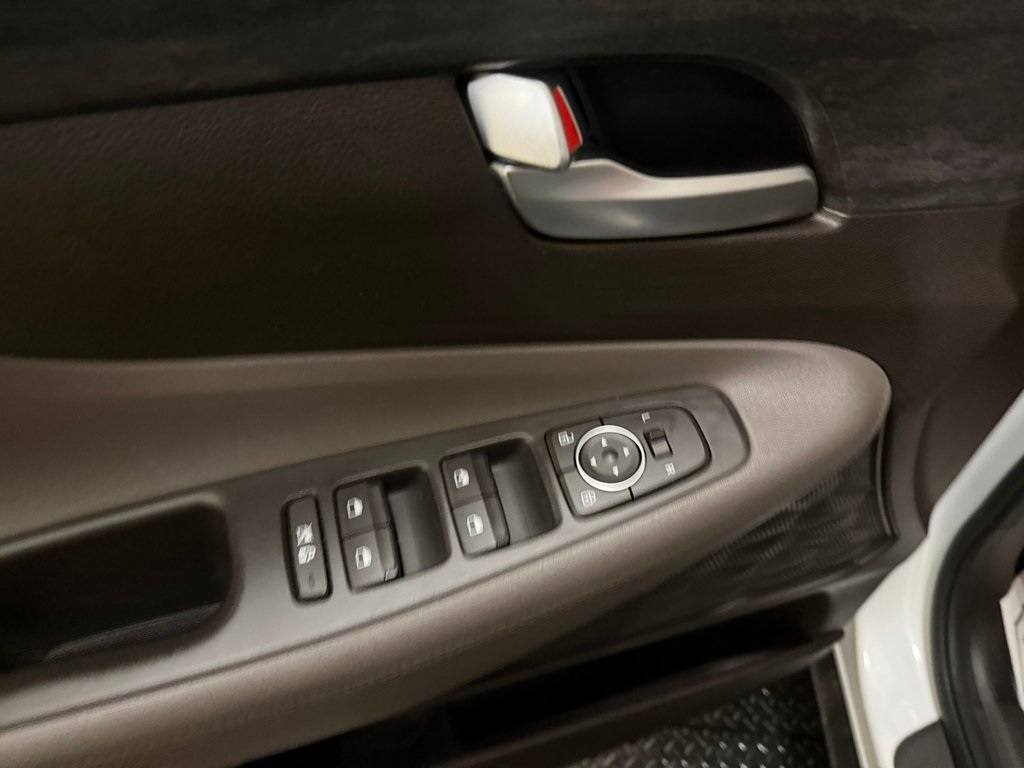 used 2019 Hyundai Santa Fe car, priced at $13,677