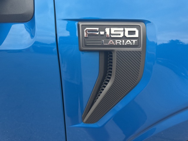 2021 Ford F-150 Lariat FX4 photo 7