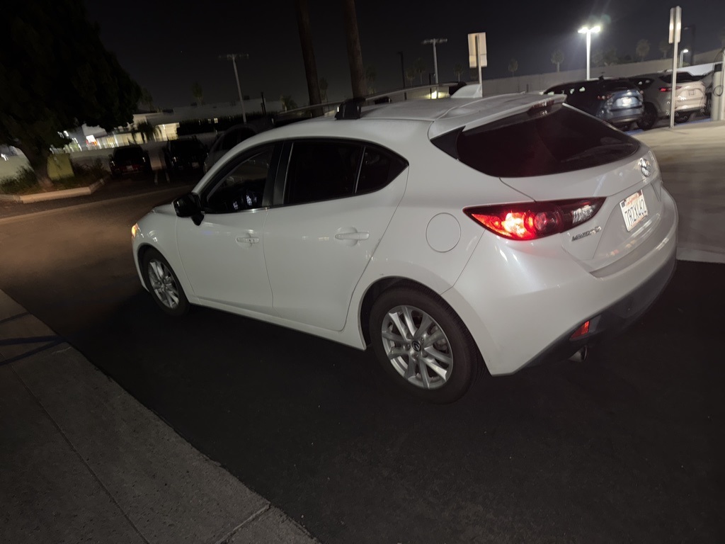 2016 Mazda Mazda3 Grand Touring photo 4