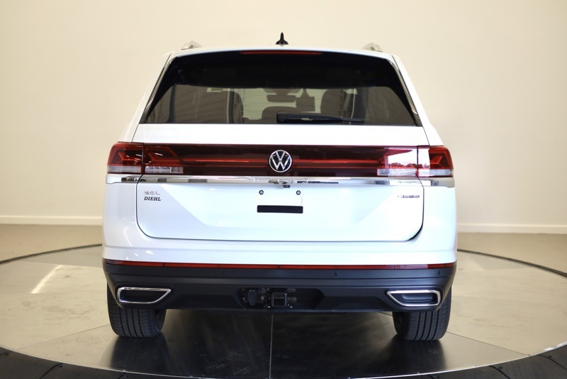 2026 Volkswagen Atlas SEL photo 4