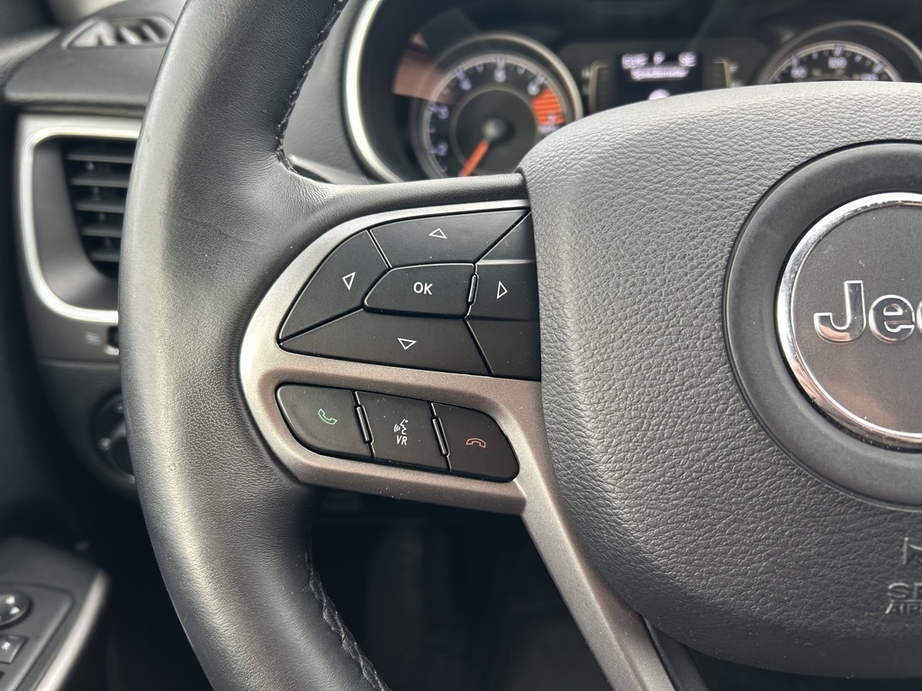 used 2019 Jeep Cherokee car, priced at $13,774