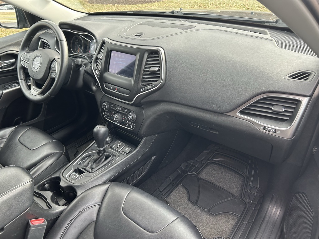 used 2019 Jeep Cherokee car, priced at $13,774