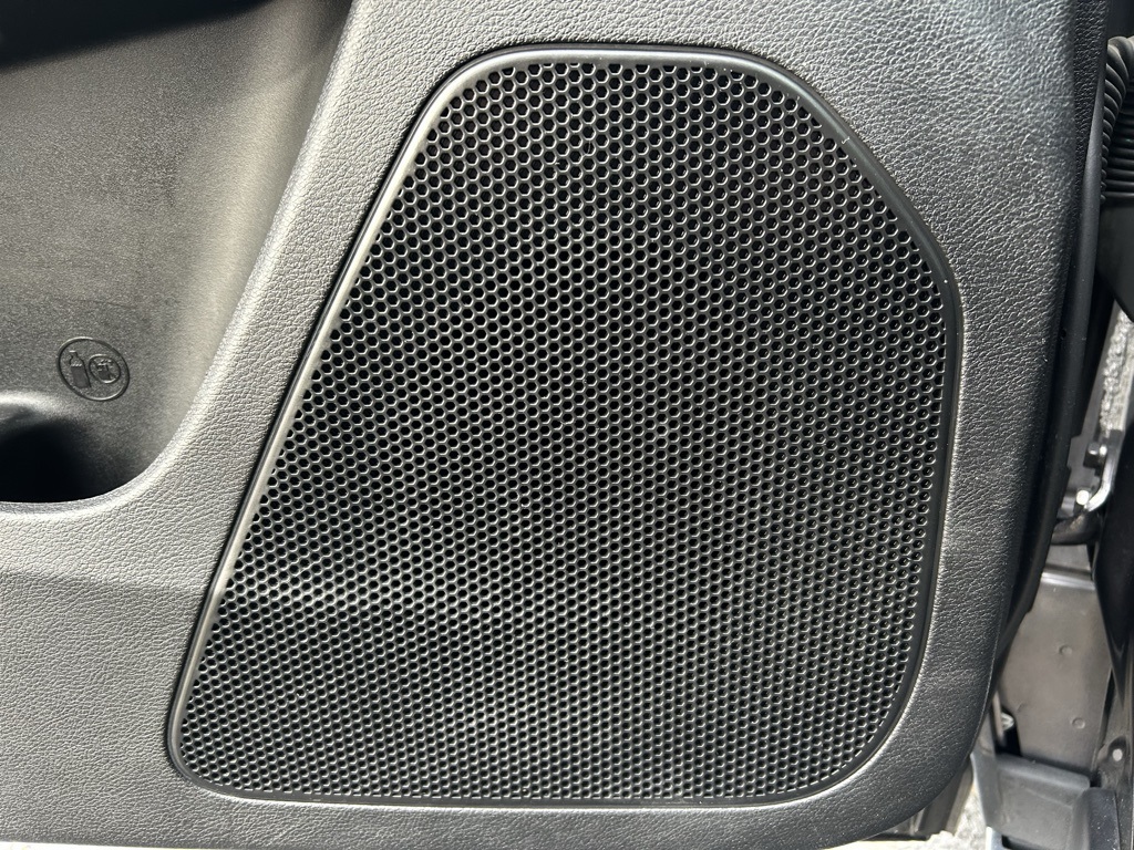 used 2019 Jeep Cherokee car, priced at $13,774