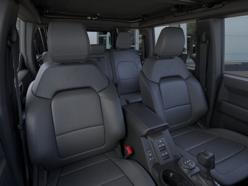 2025 Ford Bronco Outer Banks photo 9