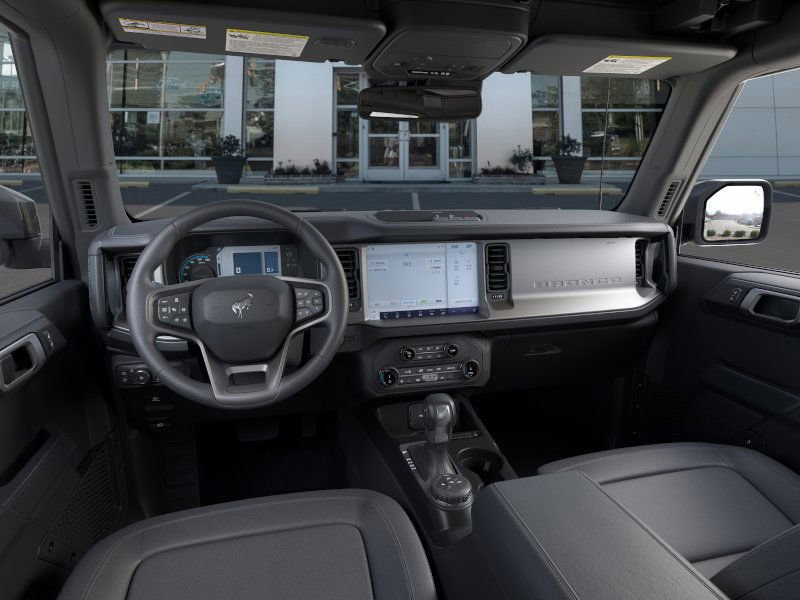 2025 Ford Bronco Outer Banks photo 8