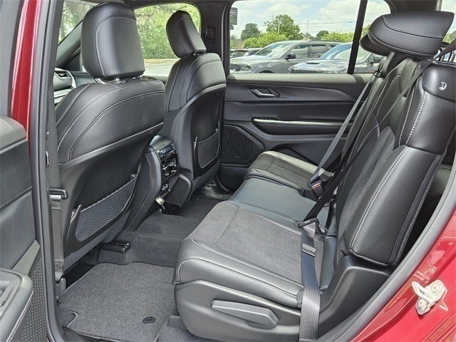 2024 Jeep Grand Cherokee L Altitude 4x4