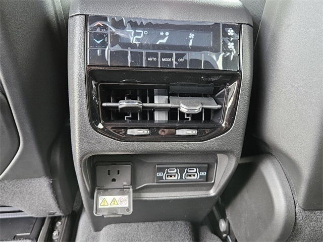 2024 Jeep Grand Cherokee L Altitude 4x4