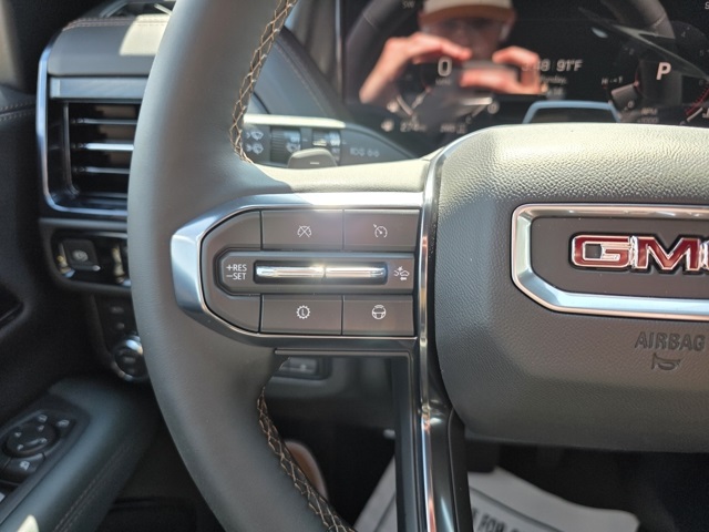 2025 GMC Yukon AT4