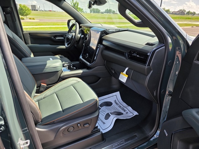 2025 GMC Yukon AT4