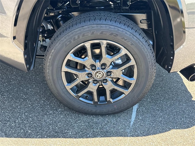 2025 Toyota Tundra Platinum CrewMax photo 10