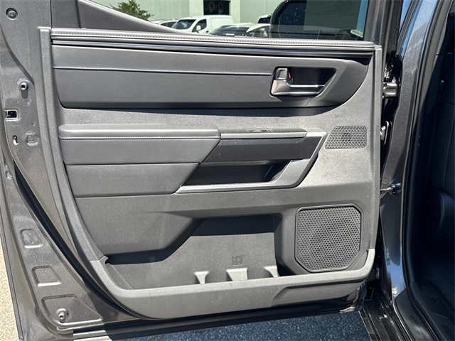 2025 Toyota Tundra Platinum CrewMax photo 11