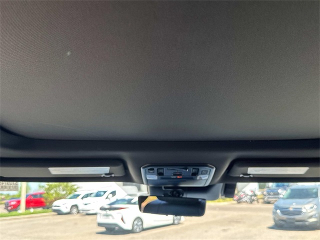 2025 Toyota Tundra Platinum CrewMax photo 14
