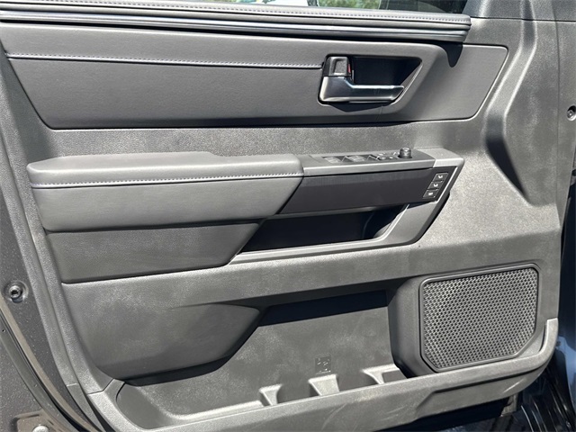 2025 Toyota Tundra Platinum CrewMax photo 16