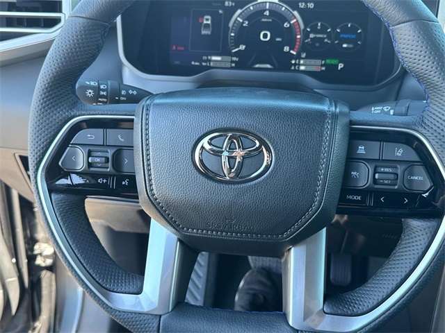 2025 Toyota Tundra Platinum CrewMax photo 27