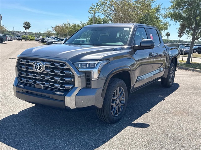 2025 Toyota Tundra Platinum CrewMax photo 7