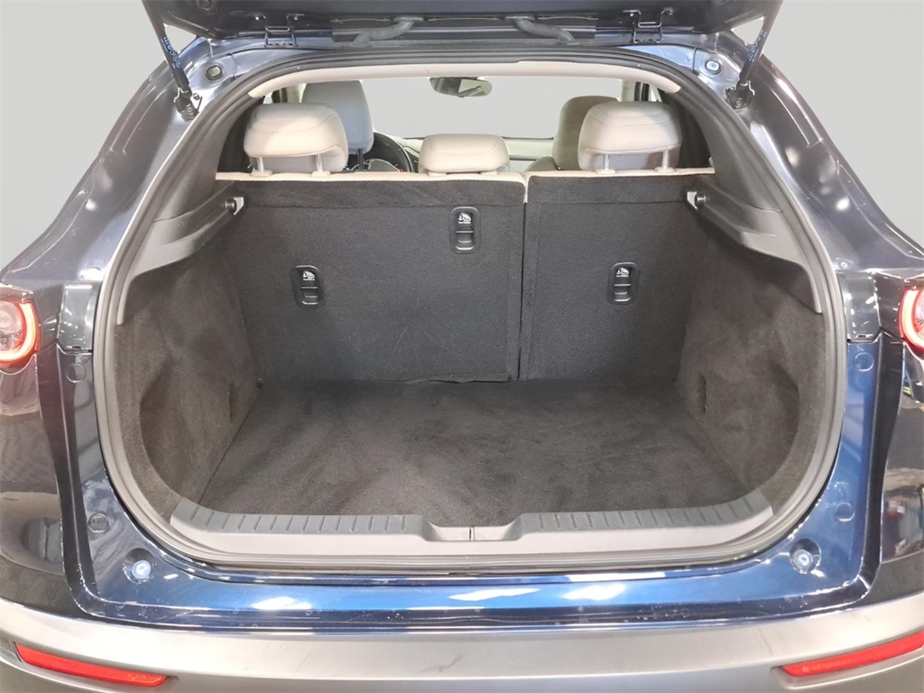 2023 Mazda CX-30 2.5 S Preferred photo 2