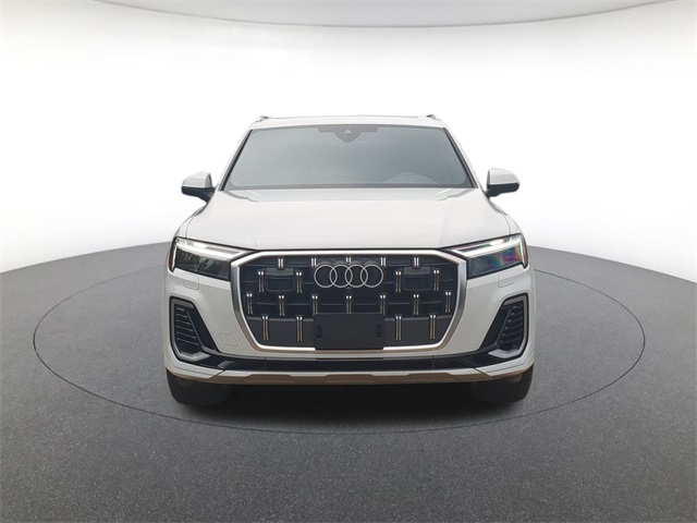 new 2025 Audi Q7 car, priced at $69,296