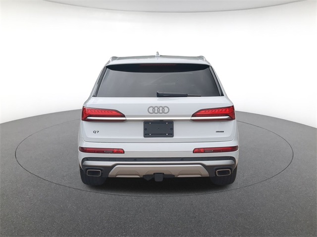 new 2025 Audi Q7 car, priced at $69,296